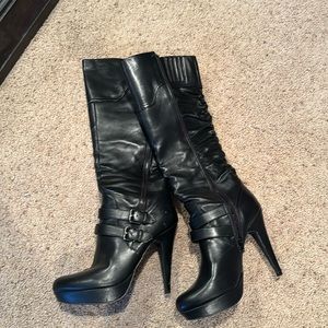 Guess heeled boots. Women’s size 10.